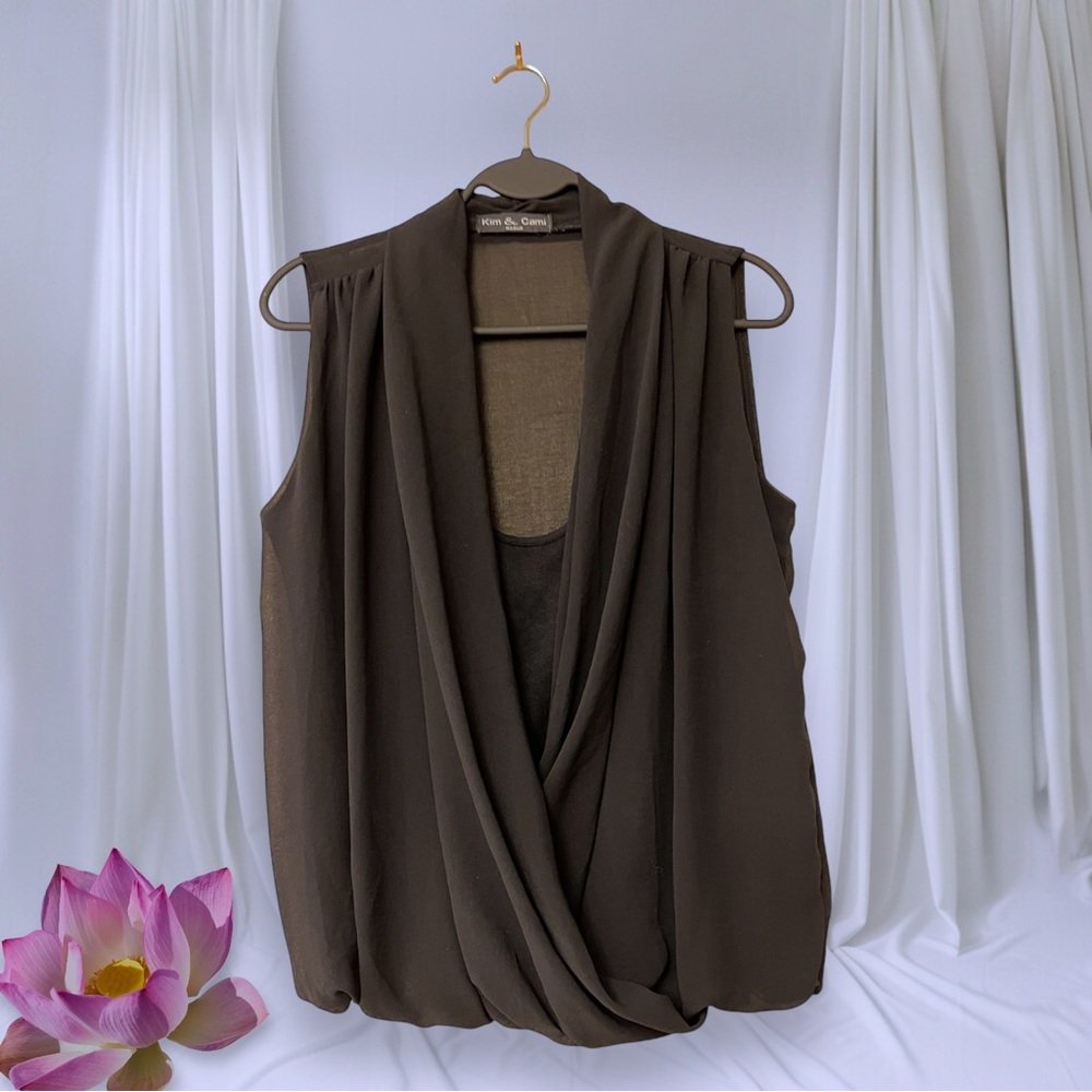 Kim & Cami Black Sleeveless Drape Front Top